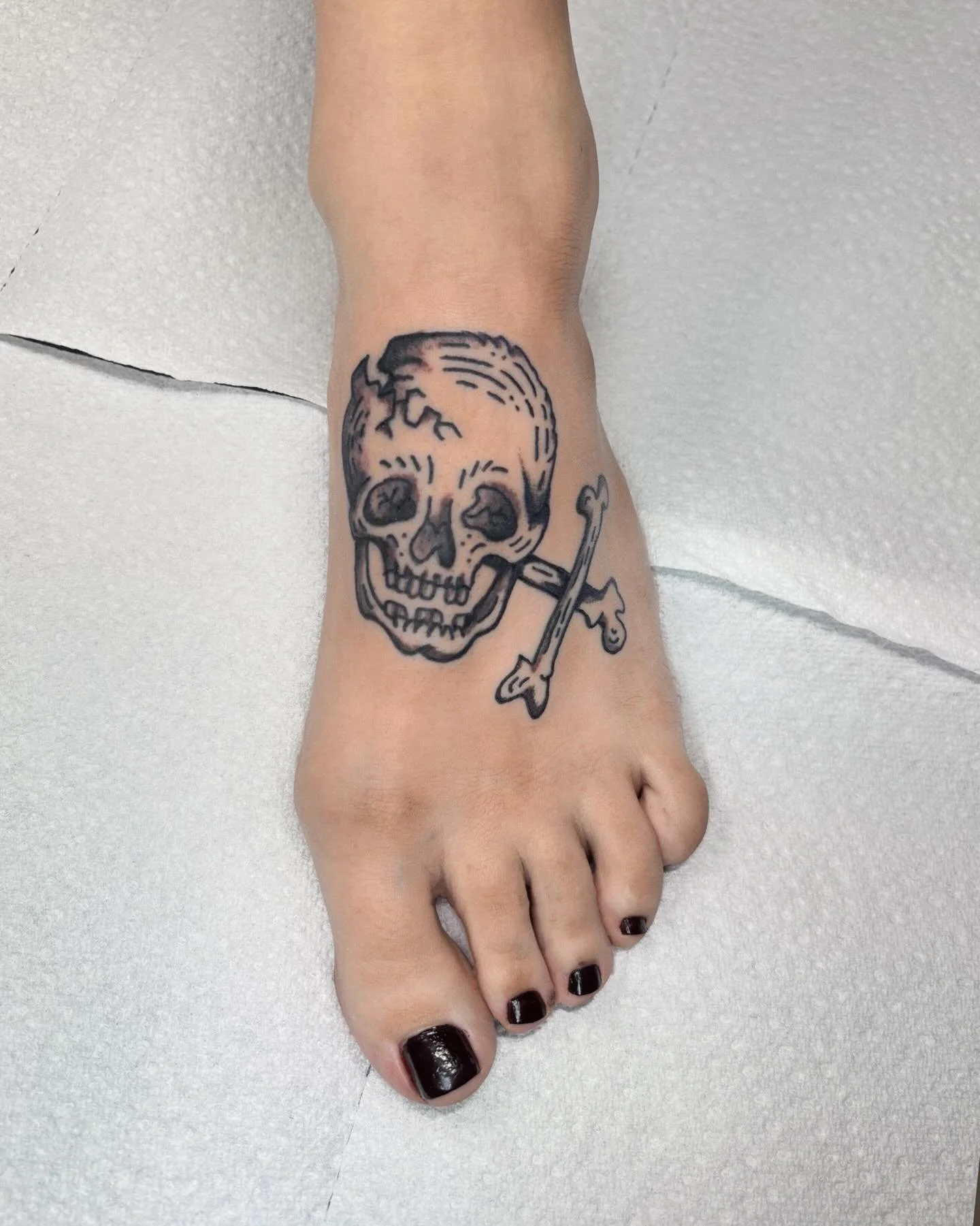 Skull foot, skeleton and ship from last week! Thanks all. The story behind the ship is craaazy, this guy crossed the Atlantic on that ship and the bird on the top right hung out with him for a while