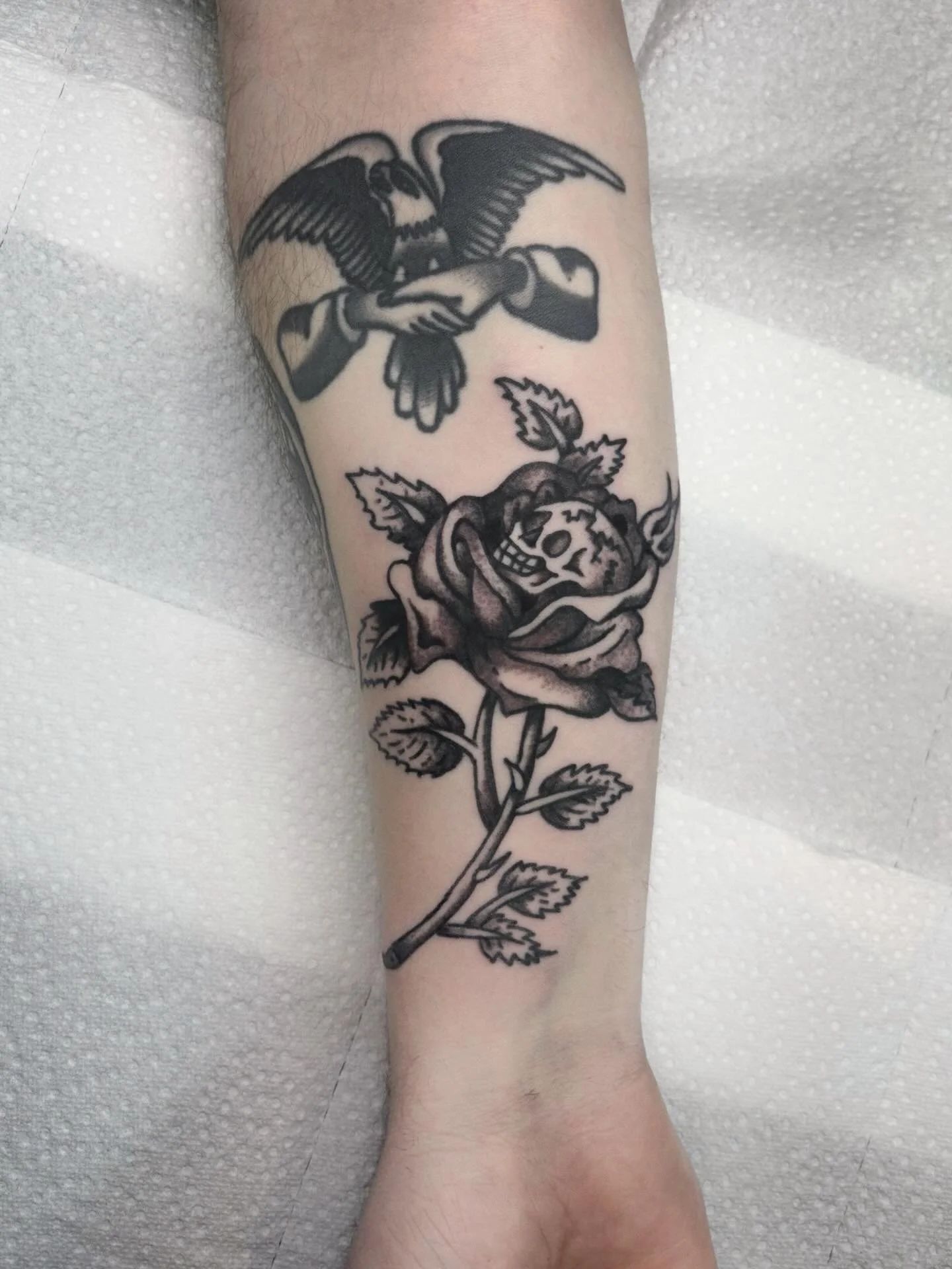 Two pieces from past week I really loved to do. Always great to add to my friend G&uuml;rcan&rsquo;s collection. Second one Isa&rsquo;s first tattoo believe it or not. Also happy holidays and whatnot.