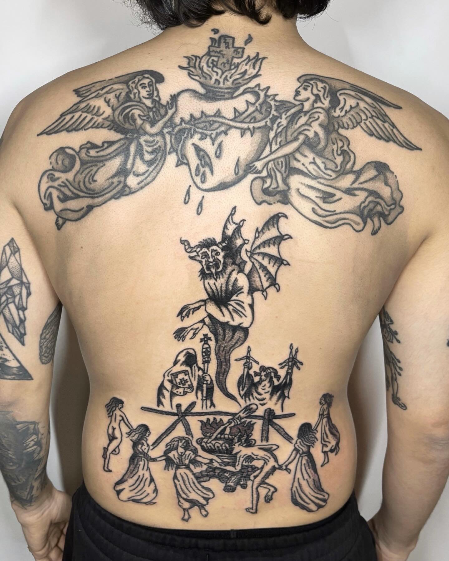 Continuing on Alejandro&rsquo;s back, we&rsquo;re filling the open spaces on the side next time. Thank you for your dedication and strength my friend.