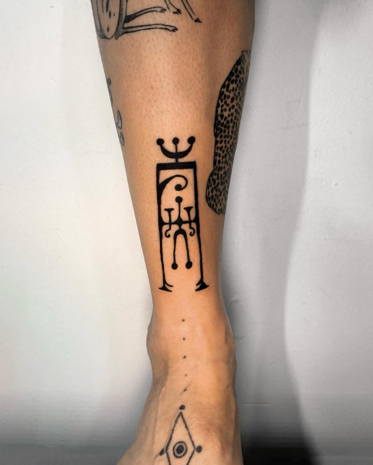 I would love to make more of these ornaments. Swipe to see some available ones. Thanks for the trust Mich&egrave;le🙏