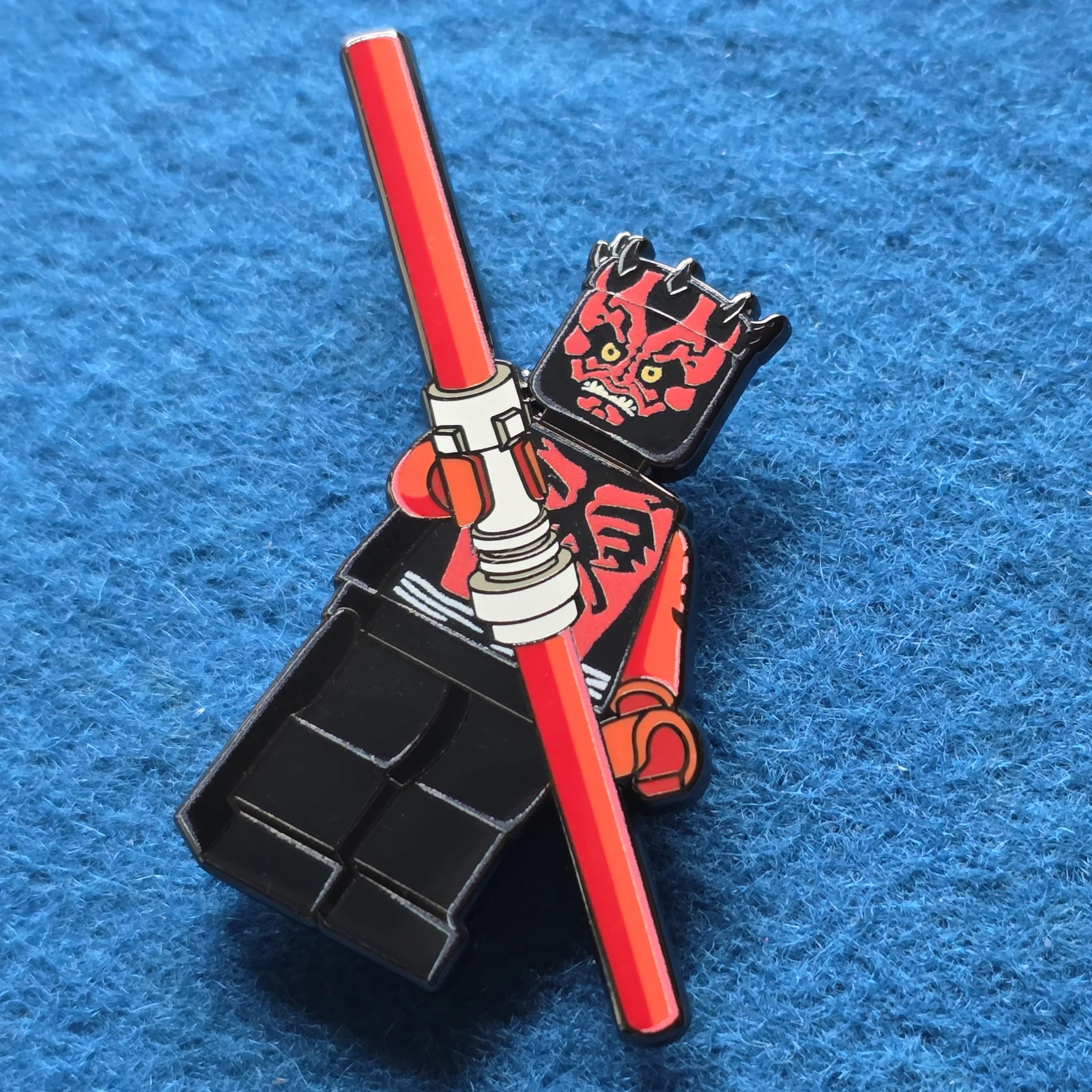 Minifig Maul angle.jpg