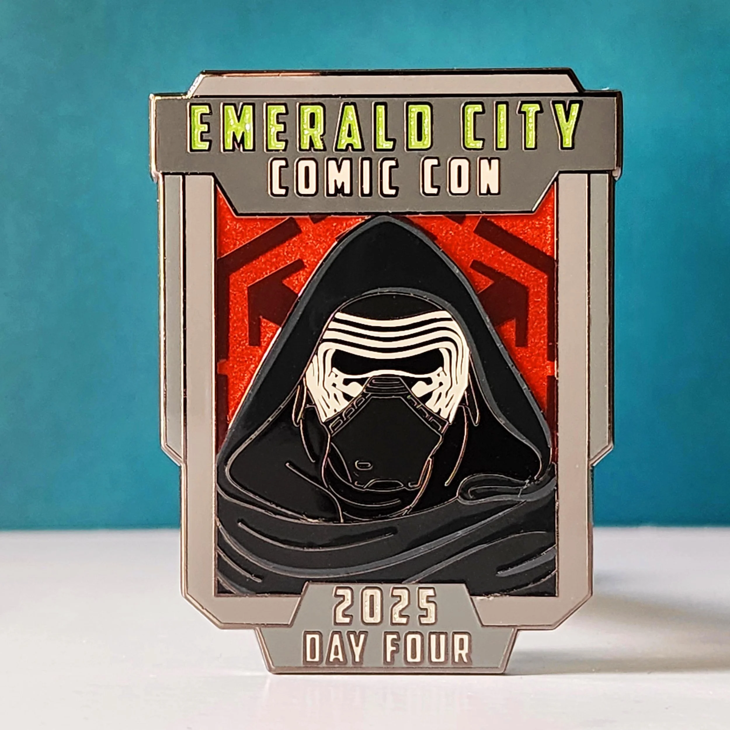Star Wars: 2025 ECCC Day Four Kylo