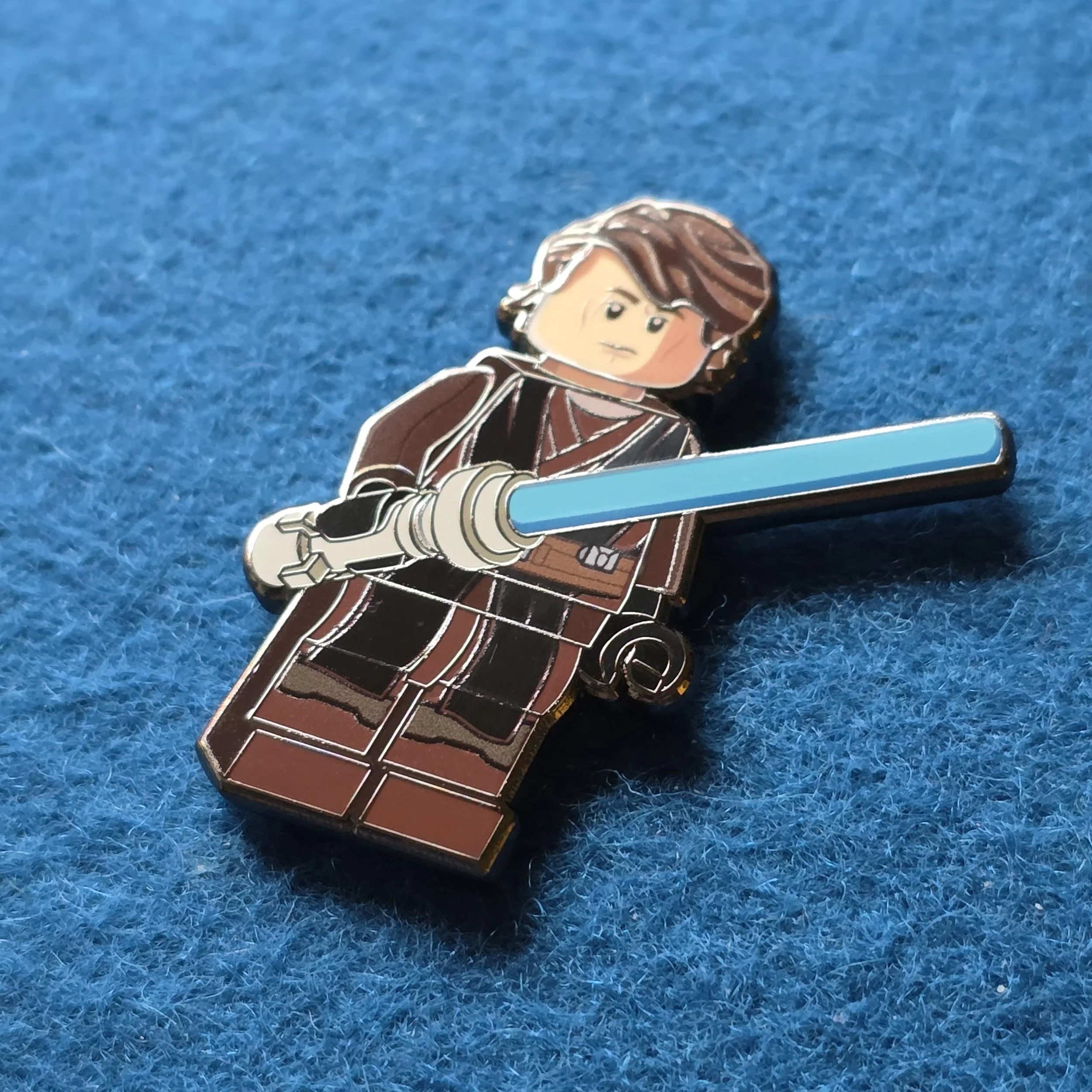 Minifig Anakin angle.jpg
