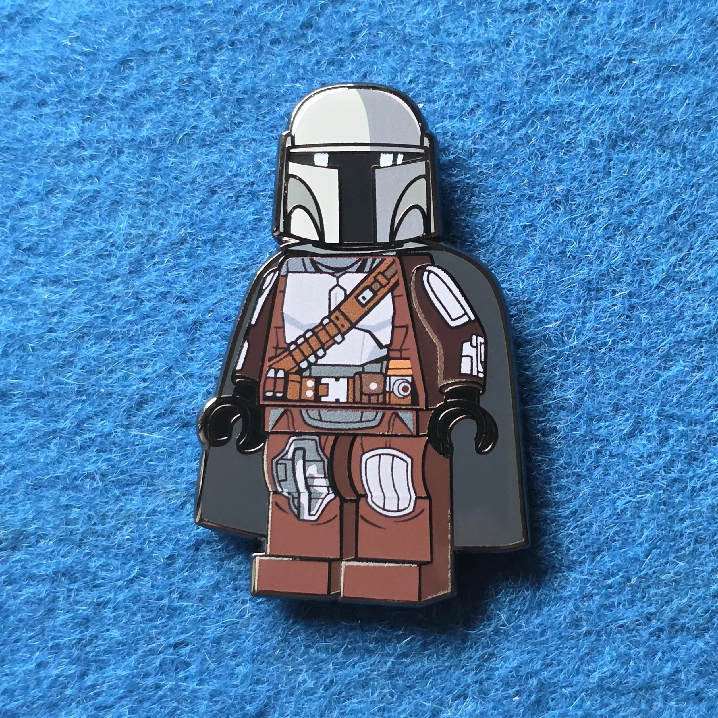 Minifig Mando front.jpg