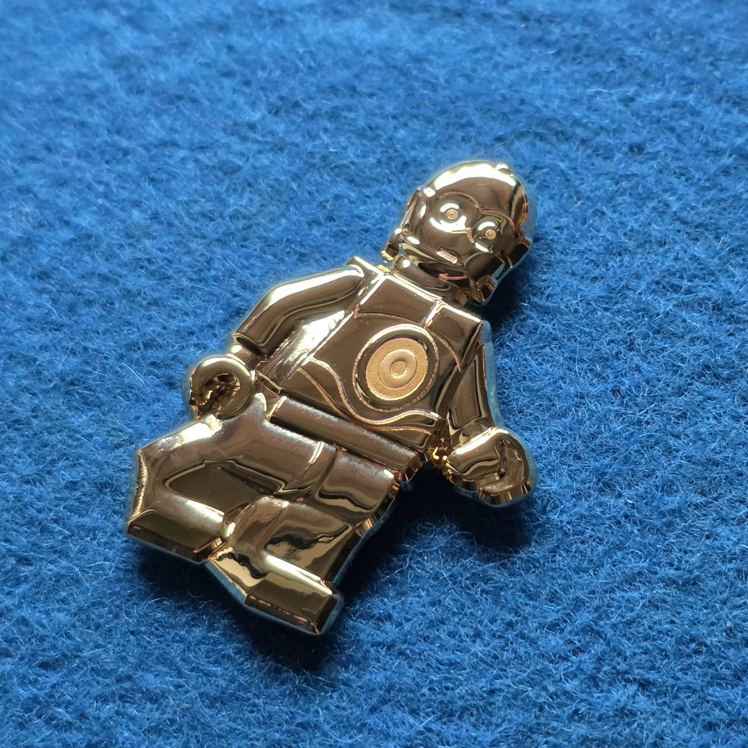 Minifig C3PO angle.jpg