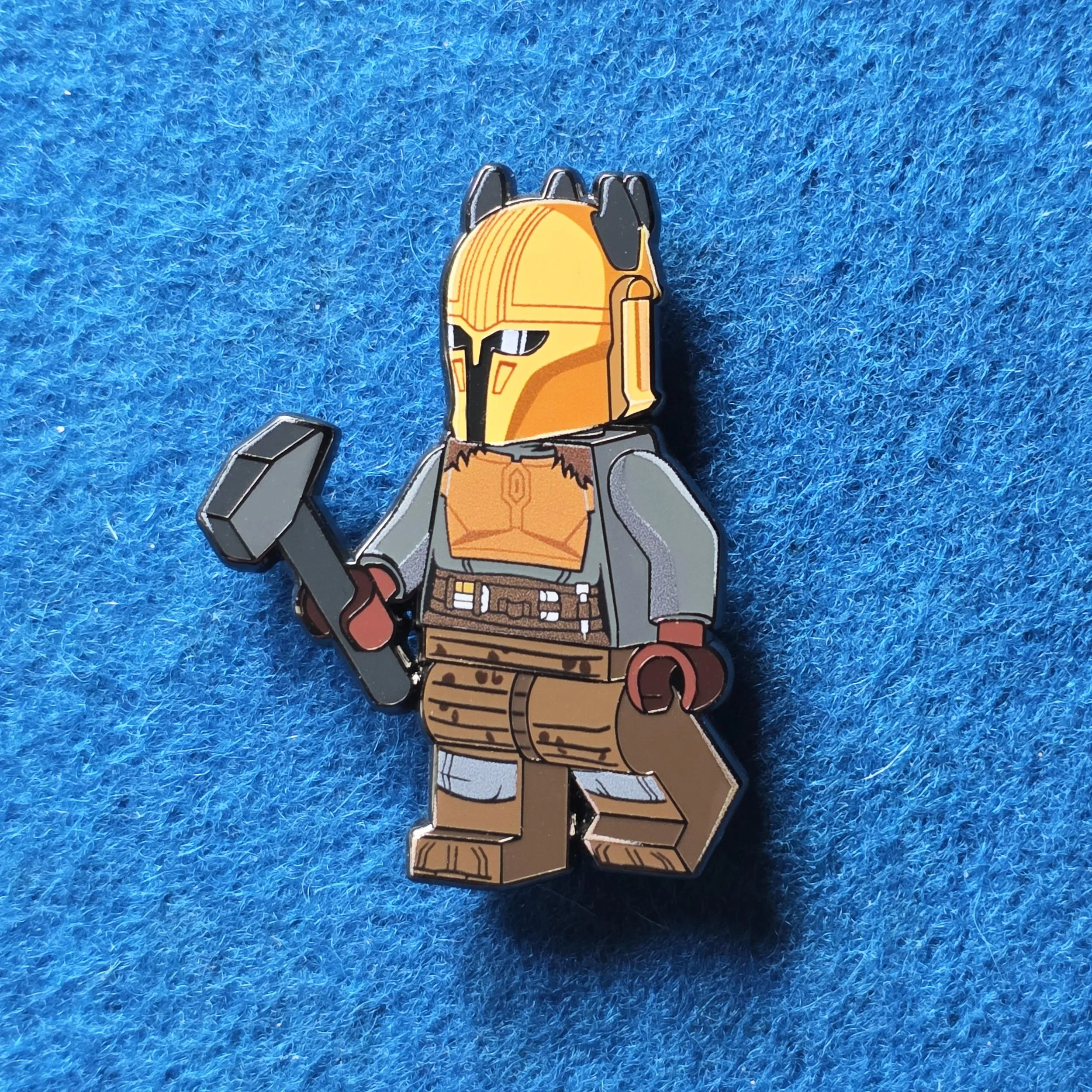 Minifig Armorer front.jpg