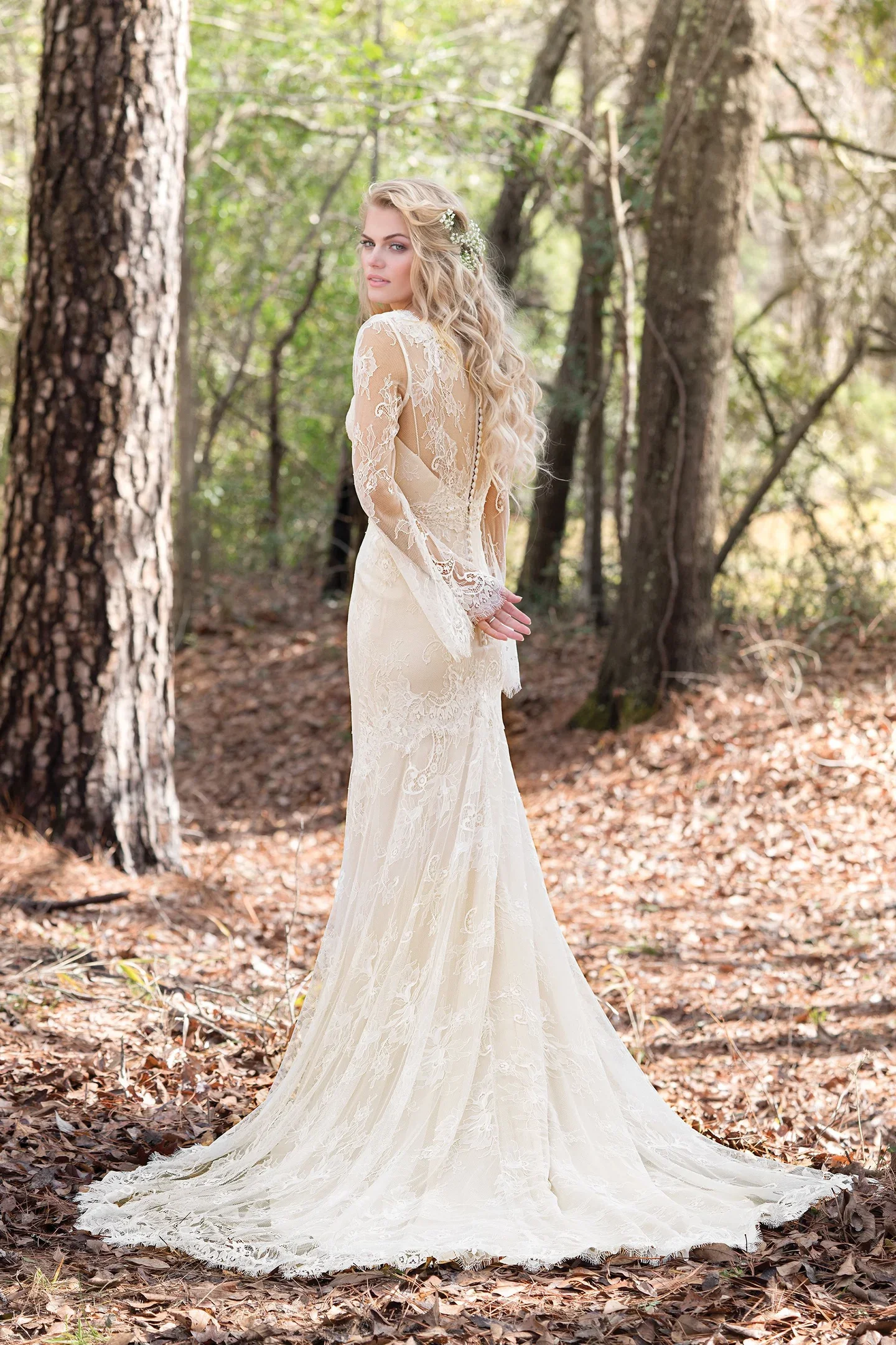 Lillian West V-neck Lace