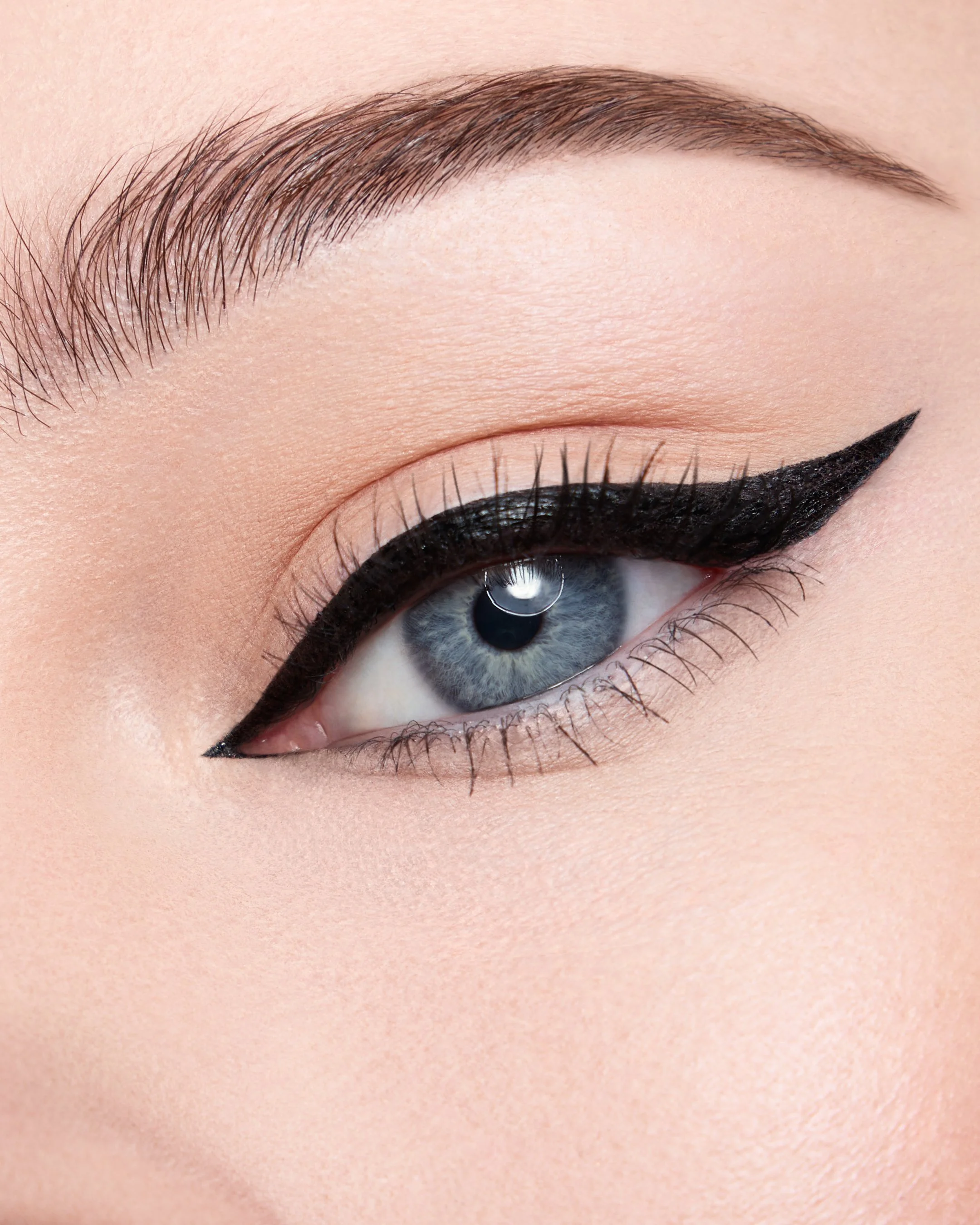 NARS - Service menu - Eyes Clemence RGB.jpg