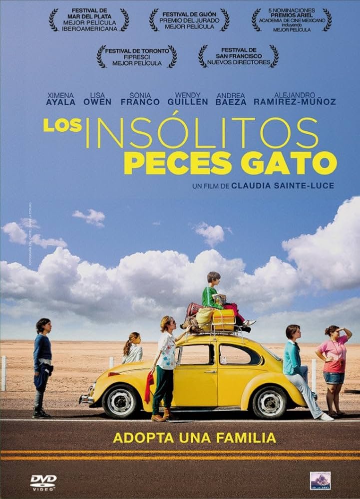Movie poster for 'Los Solitos Peces Gato,' featuring a yellow car on a desert road with seven children around and on the car, some sitting on the roof with luggage, against a blue sky with clouds. The poster includes awards and nominations, with the 