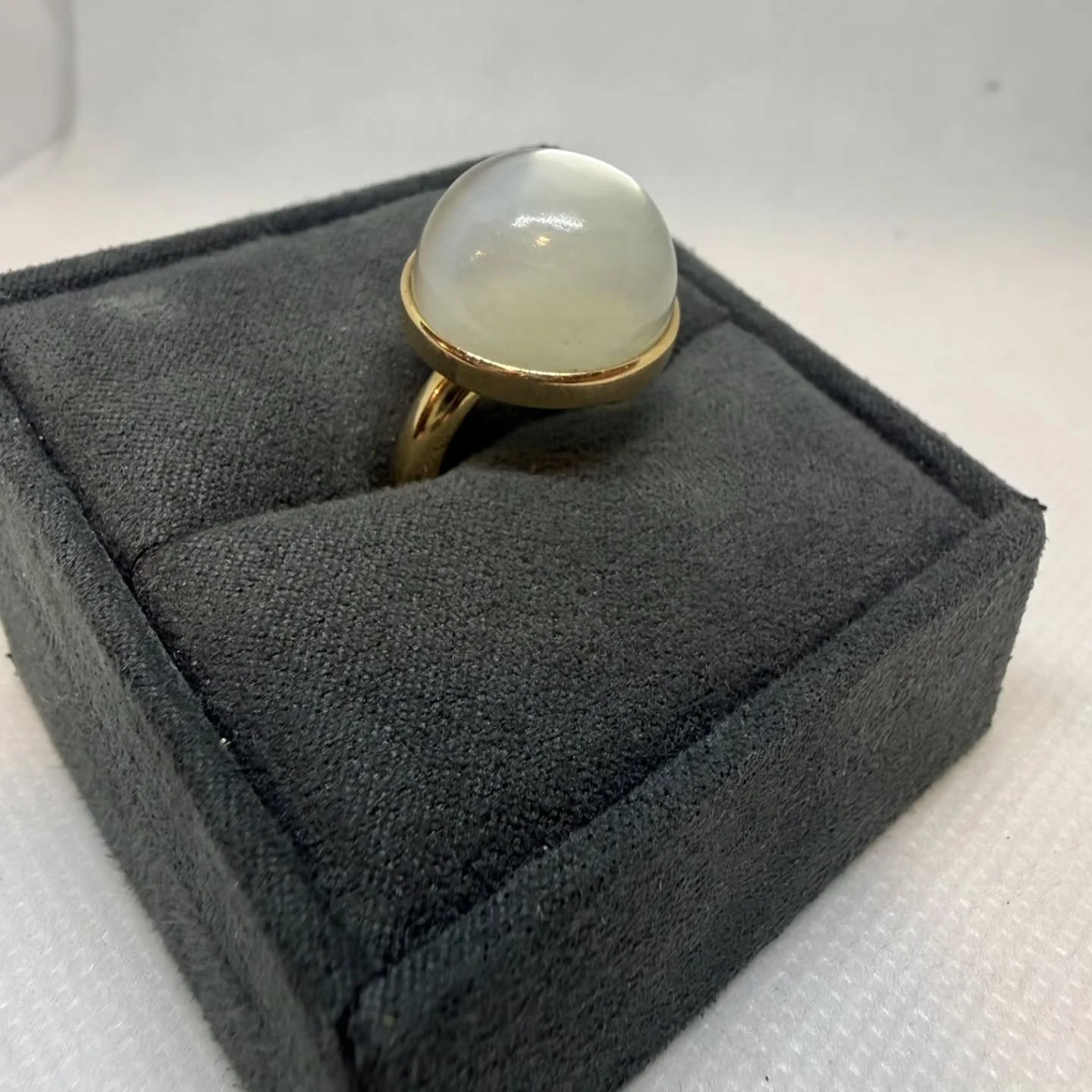 Check out this amazing moonstone ring.