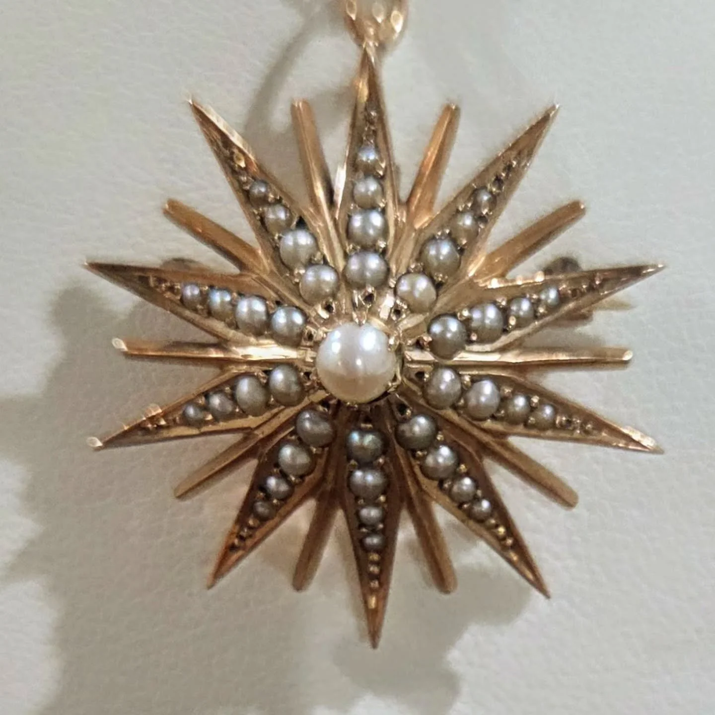 Vintage pin-pendant.