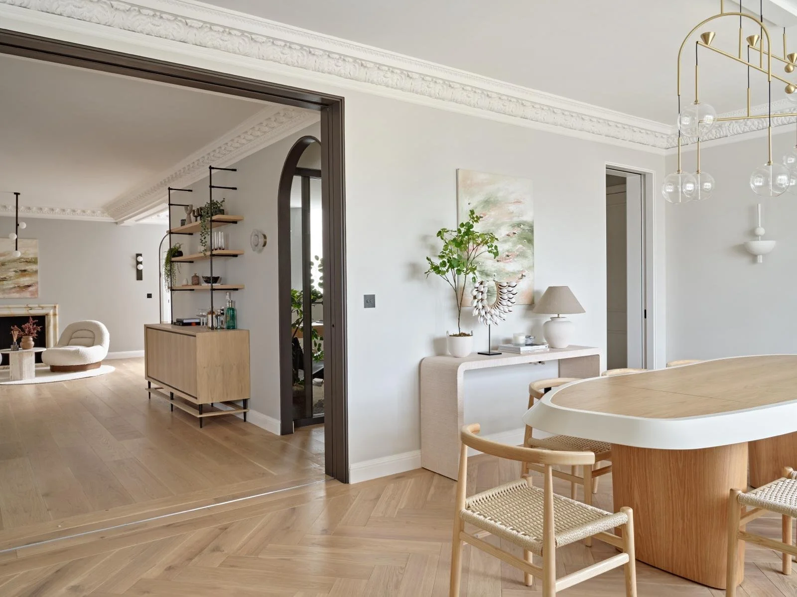       
  
    
 
  @import url('https://fonts.googleapis.com/css2?family=Cormorant+Garamond:ital,wght@0,300;0,400;1,300;1,400&family=Jost:wght@300;400&display=swap');

  .ps {
    --ink: #141414;
    --warm: #888480;
    --rule: #DDDAD4;
    --bg: #F