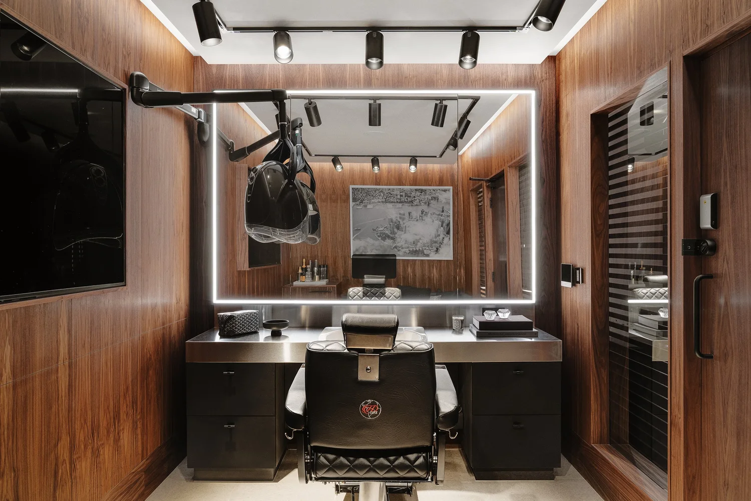 VIP suite barber chair and mirror