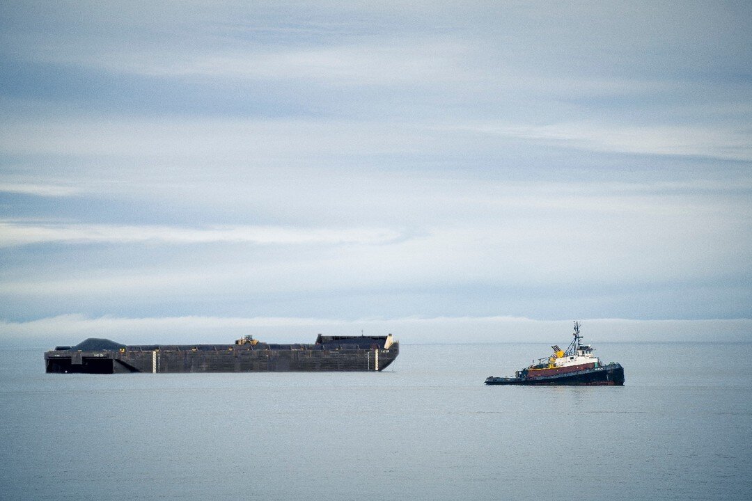 Tug Nola Gail with our barge Thelma up in Barrow, Alaska after a tandem tow of aggregate from Seward, AK. 

Always a pleasure working with you @cruzconstructioninc 

📸:@westcoastmaritime

#hauling #tow #seafreight #logisticscompany #freight #logisti