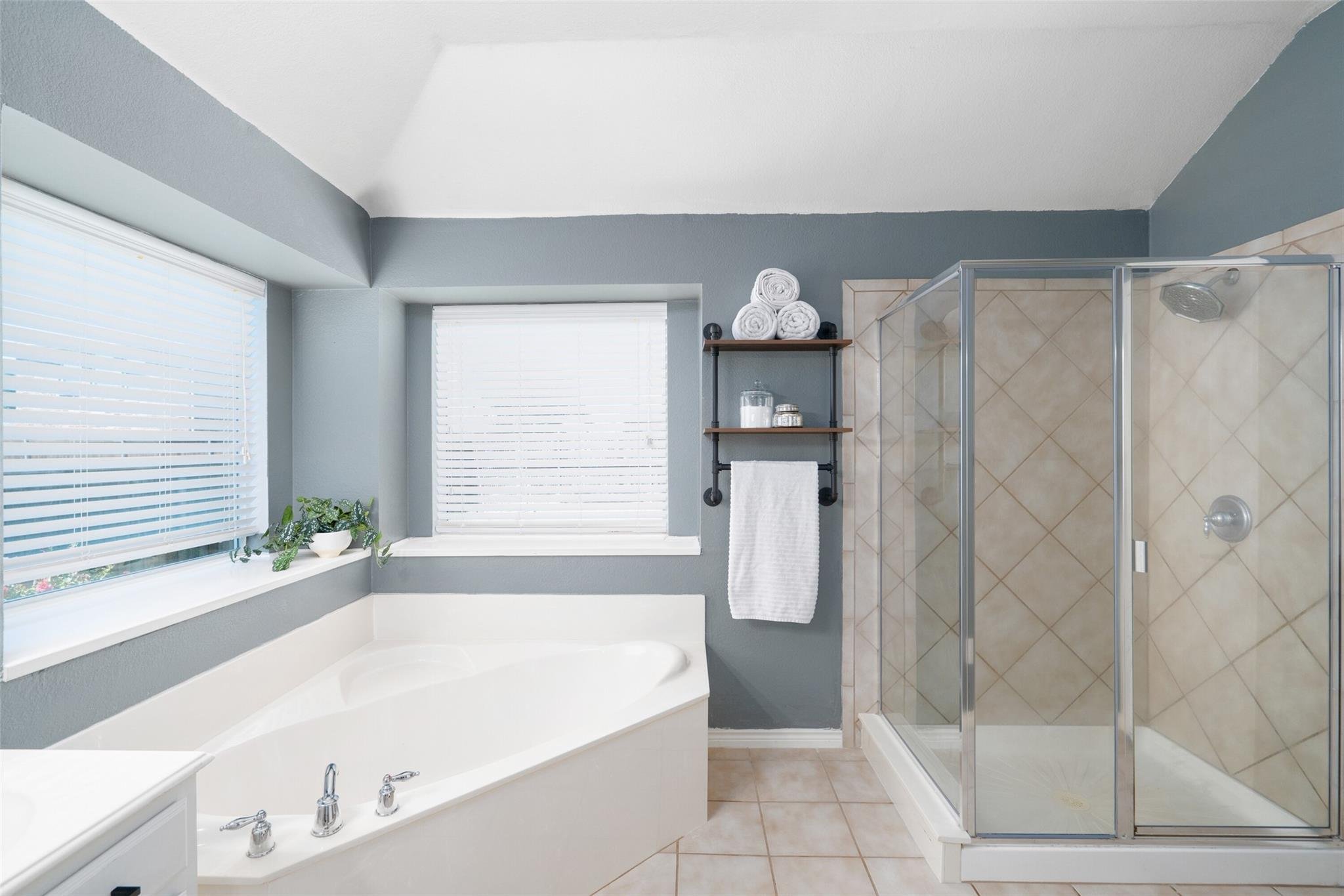 349 Master Bath 2.jpeg