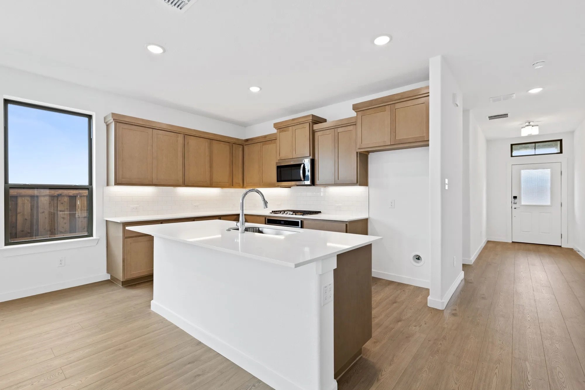 5112 Kitchen.jpeg