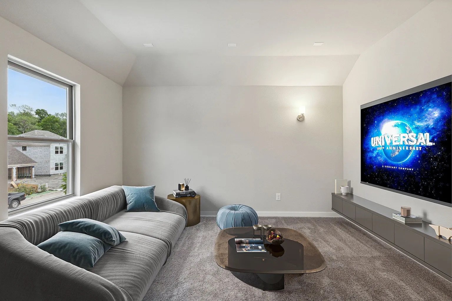 347 Living Room 2.jpeg