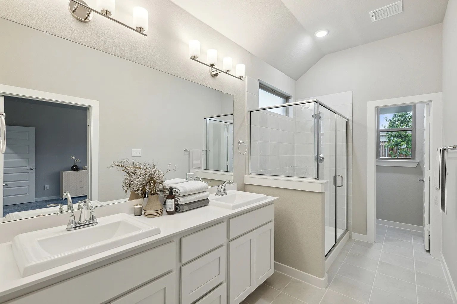 347 Master Bath.jpeg