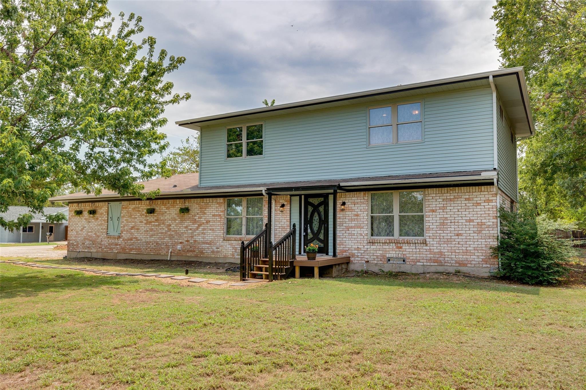 4608 Exterior 2.jpeg