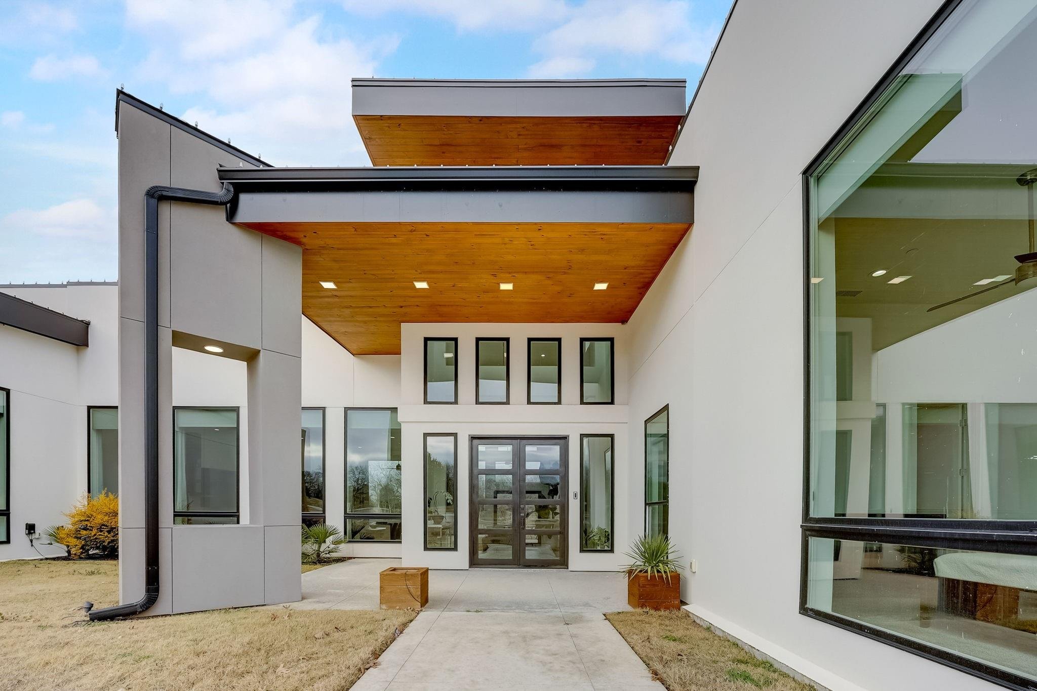 4409 Entry Way.jpeg