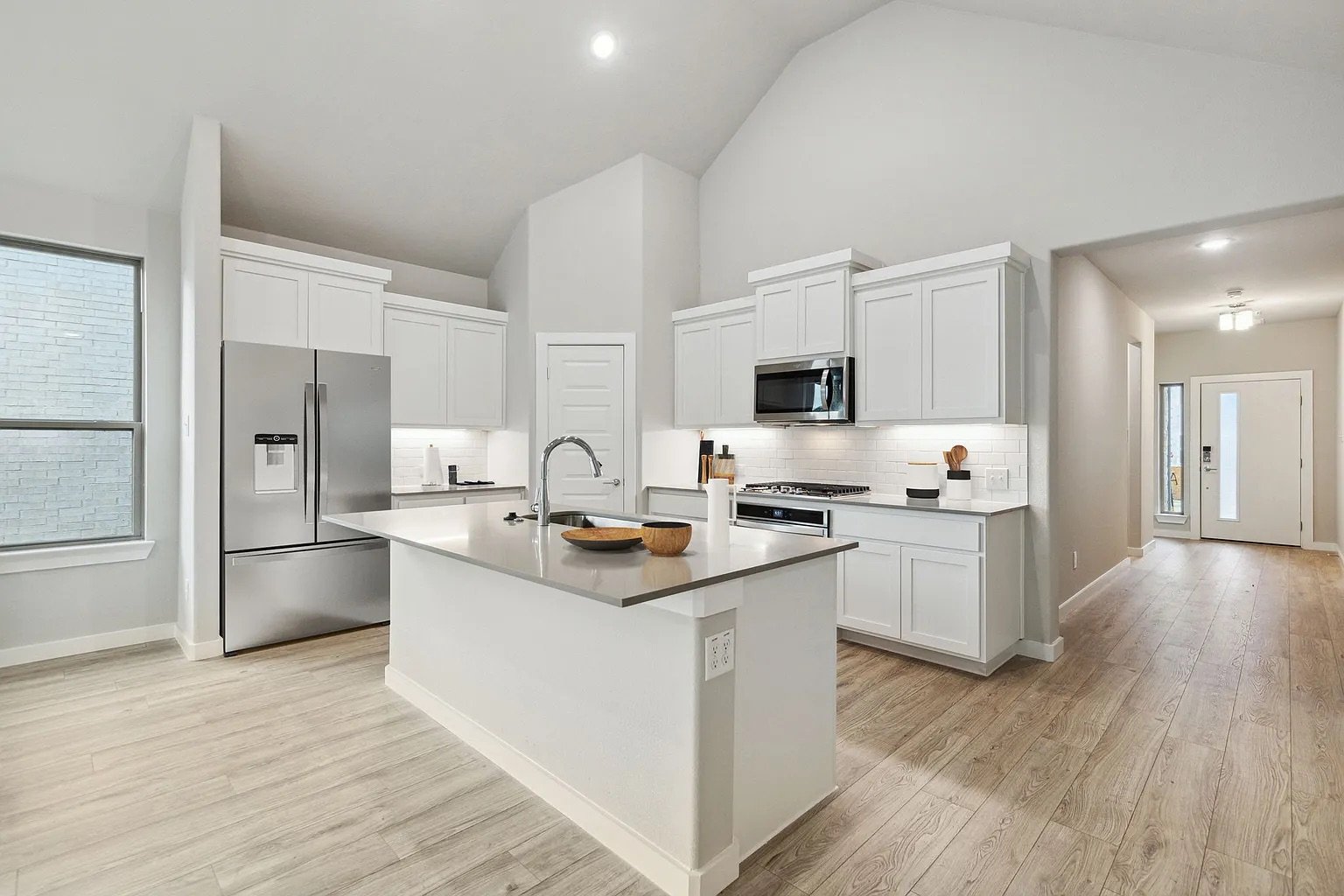 347 Kitchen.jpeg