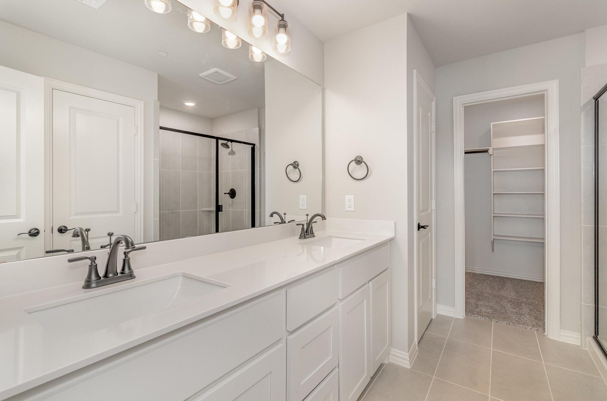 3649 Master Bath.jpeg