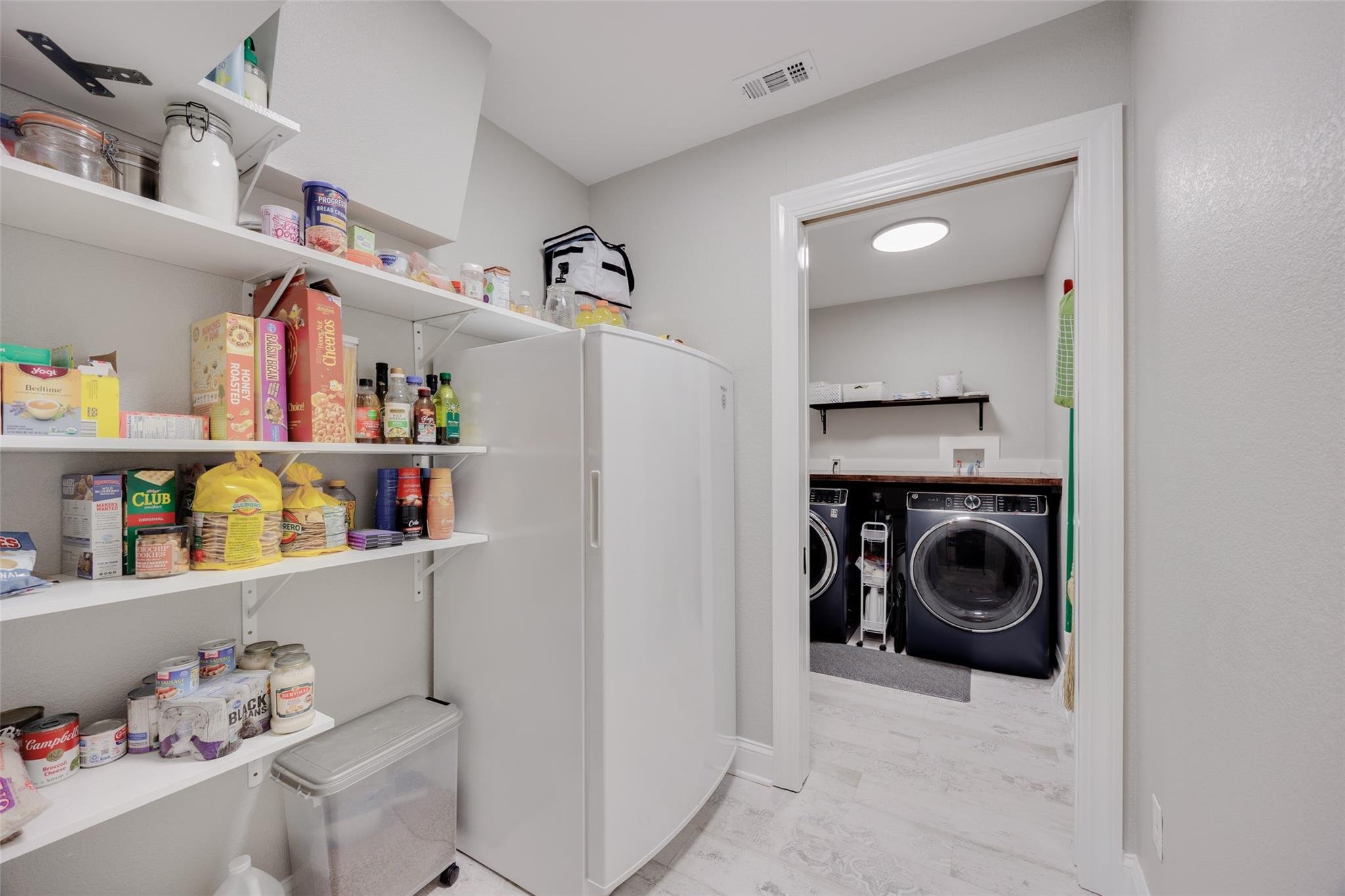 4608 Pantry + Laundry.jpeg