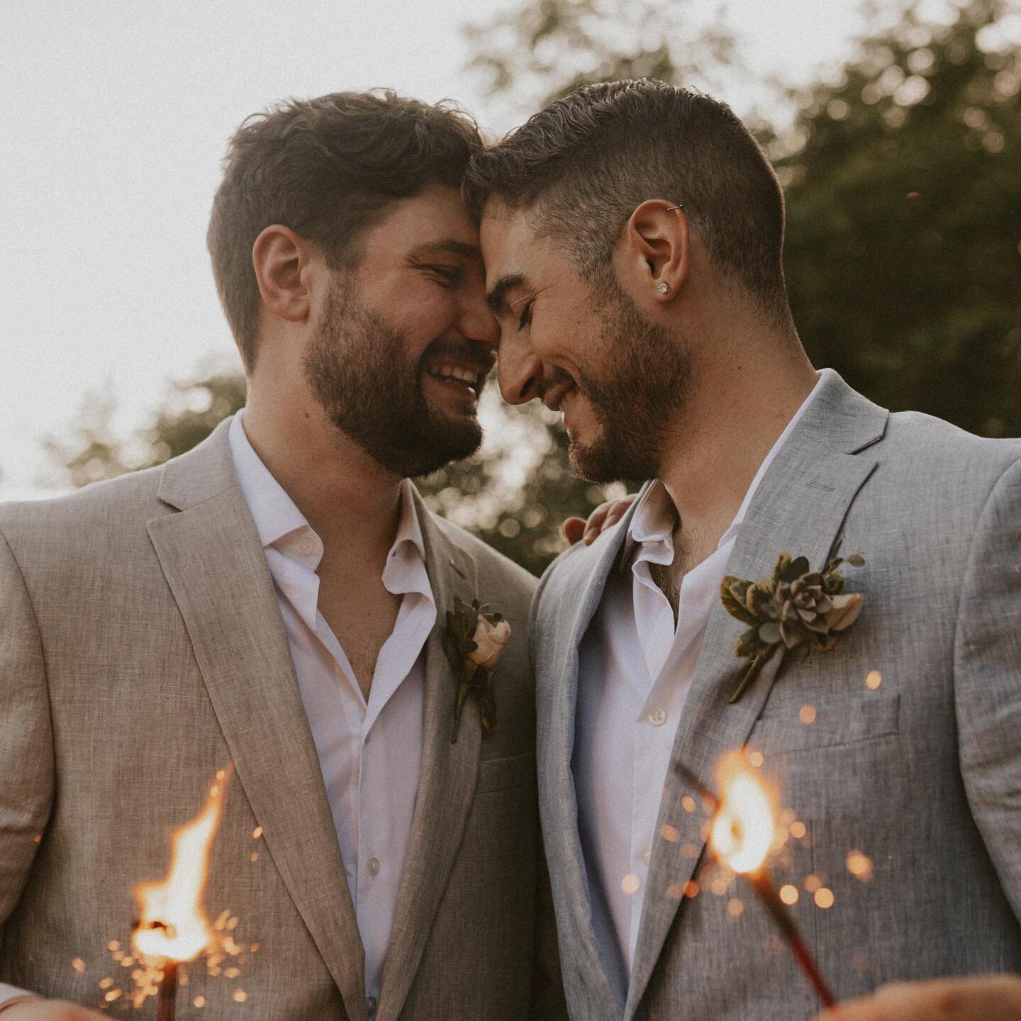 A few favorites from Jeff + Brenden&rsquo;s sweet &amp; intimate ceremony 💕 
.
.
.
#kiaralovephoto #ithacawedding #ithacaweddingphotographer #upstatenywedding #nyweddingphotographer #philadelphiaweddingphotographer #candidweddingphotography #authent