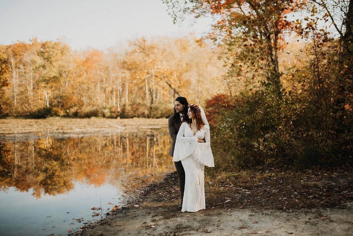 Nick + Rose on their wedding day in the woods 🍂🫶🏽