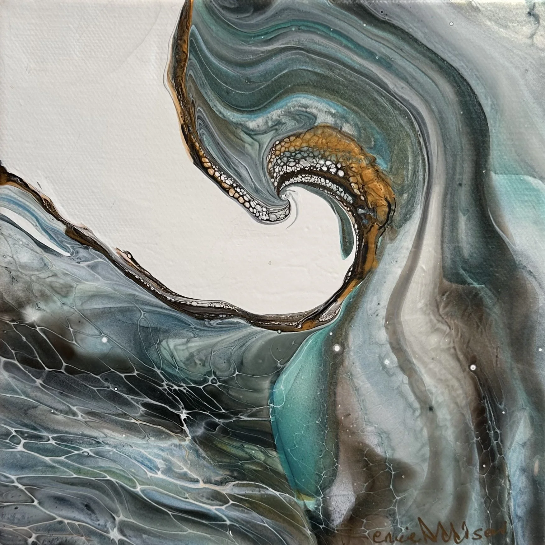 Medium square 0 2.jpg