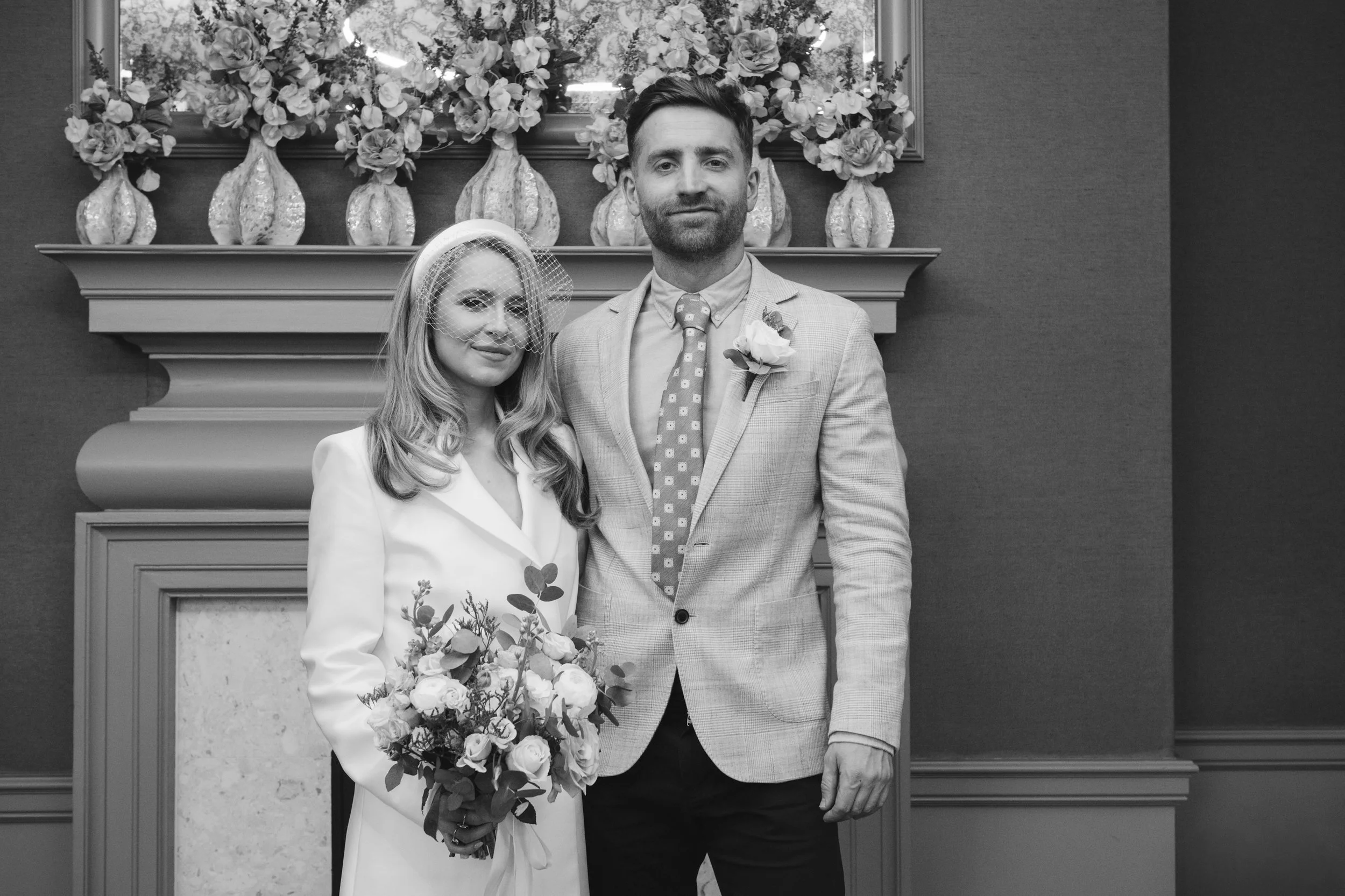 sarah&rob old marylebone town hall-3.jpg