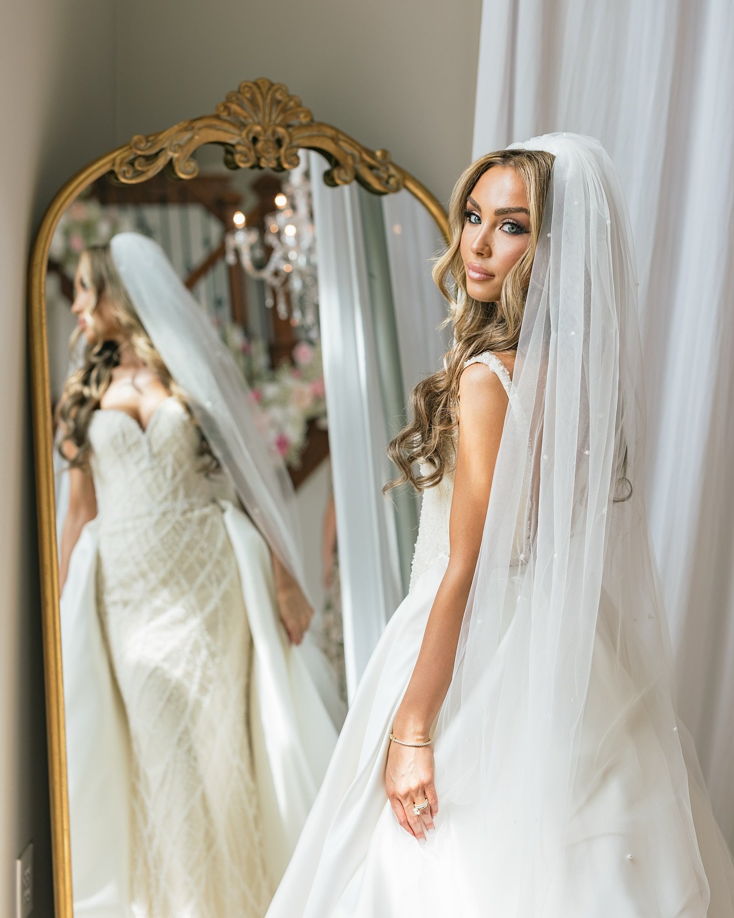 Candids for Sarmad &amp; Javanna 🤍

Dress: @dreamfashionbynoor 
Hair: @banbolis 
MUA: @venusarabo_makeup 
Home staging: @luxeeventsdetroit 
Flowers: @chiceventsdesign 
Planner: @sonyadanou 
Photo &amp; video: @cinema48