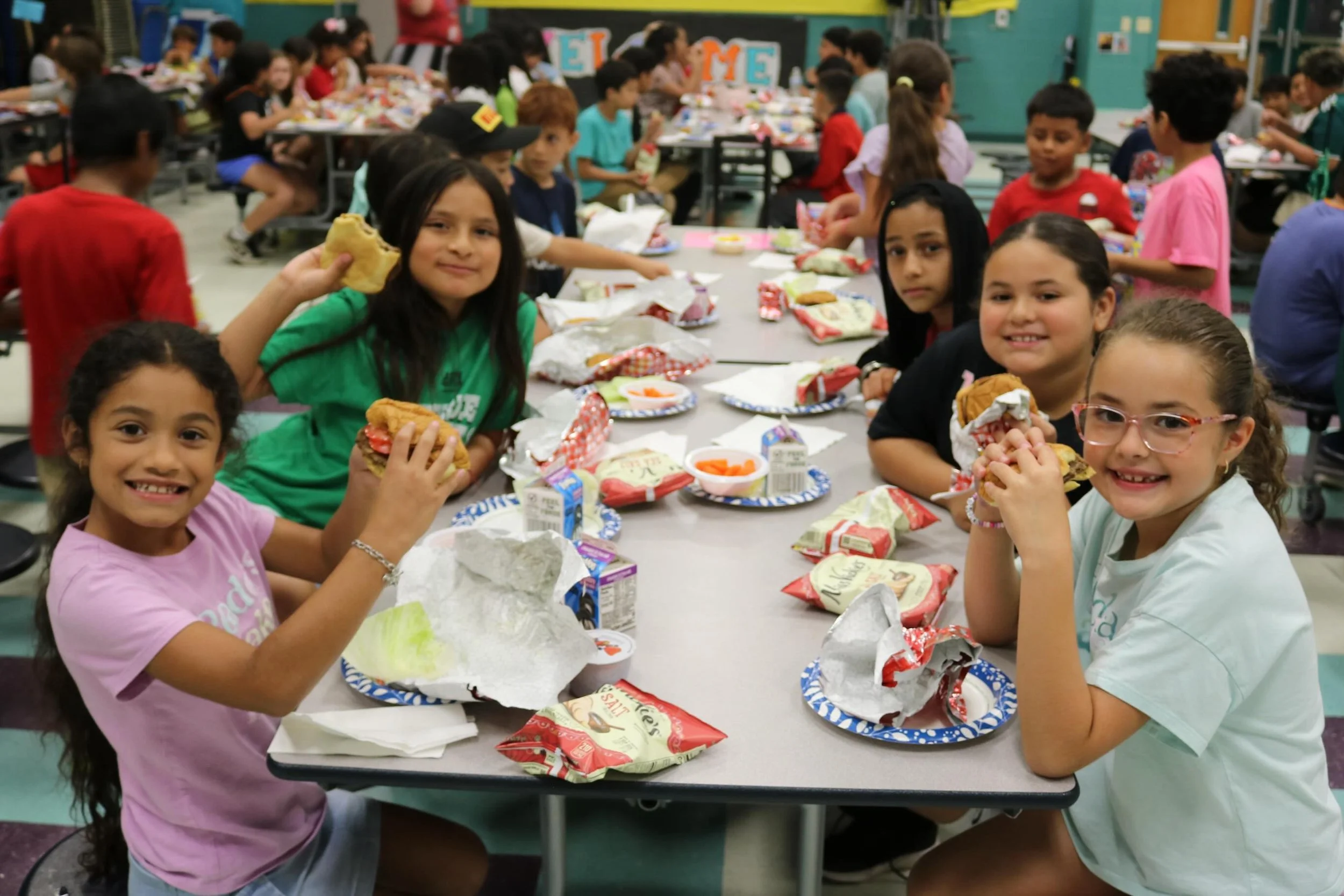 Happy Fourth of July! ❤️🤍💙

Our campers enjoyed a festive lunch this week with hamburgers and hot dogs, generously donated by @hatcreekburgers! 🍔🌭

A big thank you to Hat Creek for helping make summer a little more special for our youth. Wishing 