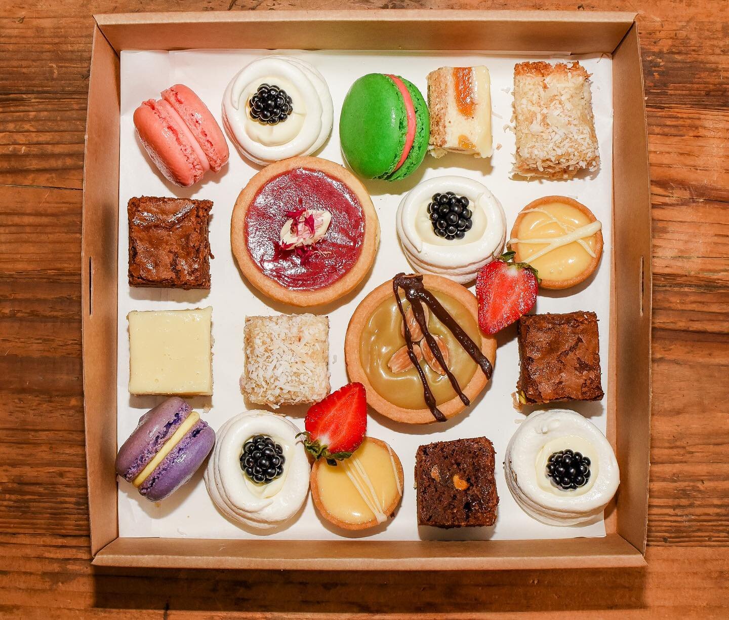 Sweet boxes are readily available! 

Starting at $40(pictured), they are perfect for gifts, morning/afternoon teas, desserts, picnics and more. 

Get in touch if you&rsquo;d like one! 

#sweets #giftideas #giftbox #dessert #morningtea #picnic #sweett