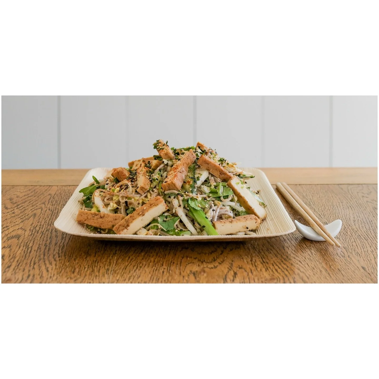 🍴 

Simple yet delicious flavour combinations, good quality ingredients, reliable and friendly service. 

That pretty much sums up what we do at @little_cocos_gourmet_catering. 

This delicious soba noodle salad will be making its debut on our new m