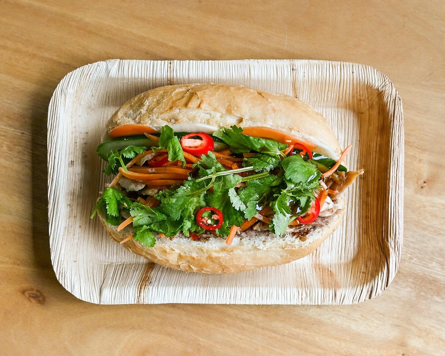 🥖 

Banh mi.

When we updated our menu recently, we were heavily influenced by food we love to eat - I suppose that makes sense!

A Banh Mi is one of our top favourites! Now on the Everyday Menu. 

#banhmi #lunch #corporatecatering #chef #foodies #n