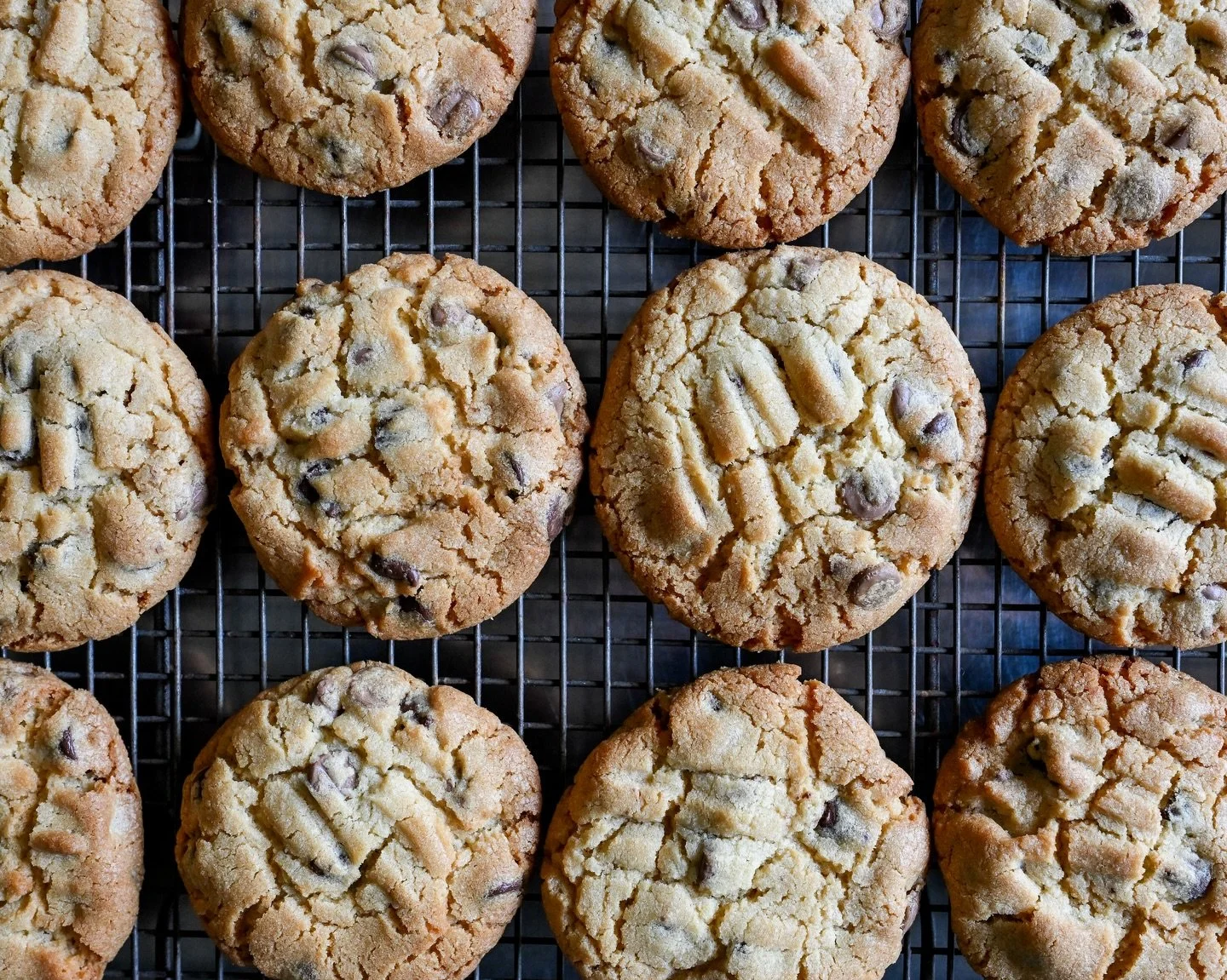 🍪 

Choc chip cookie. 

Sometimes you&rsquo;ve just got to go for a classic.
Lots of corporate gigs at the moment calling for comforting, tasty baked goods. 

Also taking note that after taking these out of the oven this afternoon I&rsquo;ve found t