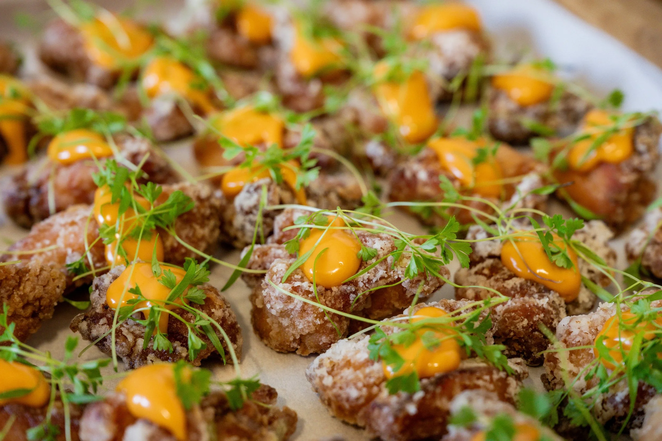 Karaage chicken bites.

Super tasty, especially with some spicy kewpie mayo.

#fingerfood #karaagechicken #mobilecaterer #eventscaterer #foodies