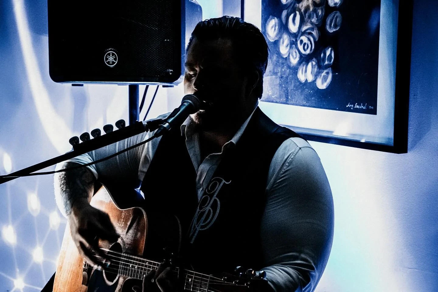 I&rsquo;m taking requests!

What HIT SONGS do you think I should throw in a set?

#songrecommendations #songrequest