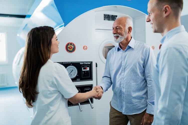 Exploring HBOT and Its Potential in Anti-Aging: A Deep Dive into Hyperbaric Oxygen Therapy