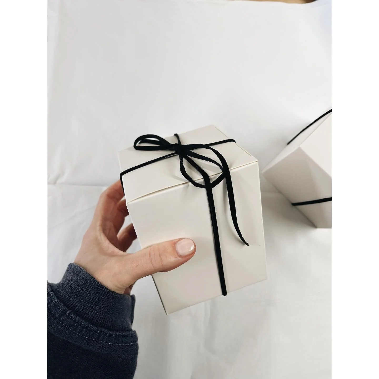 The loveliest packages 📦 🎀

We&rsquo;ve got Spiced Orange + Clove, and Sweet Peppermint this year for Christmas. Both are gorgeous, and make the perfect gift for someone or treat for yourself 🎄