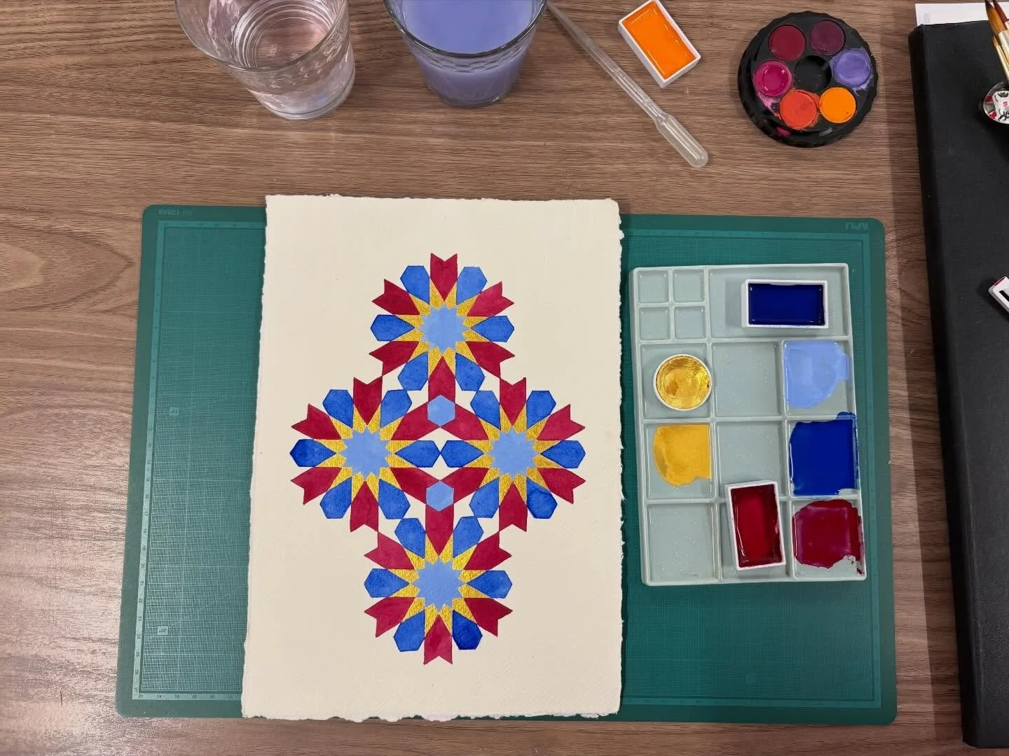 I finally made it to Granada and get to fulfil a longing to visit the Alhambra which is a source of so many of the patterns I&rsquo;ve drawn over the years. I&rsquo;m spending a week with Kate from @littleblackdogart in her fabulous studio for her we