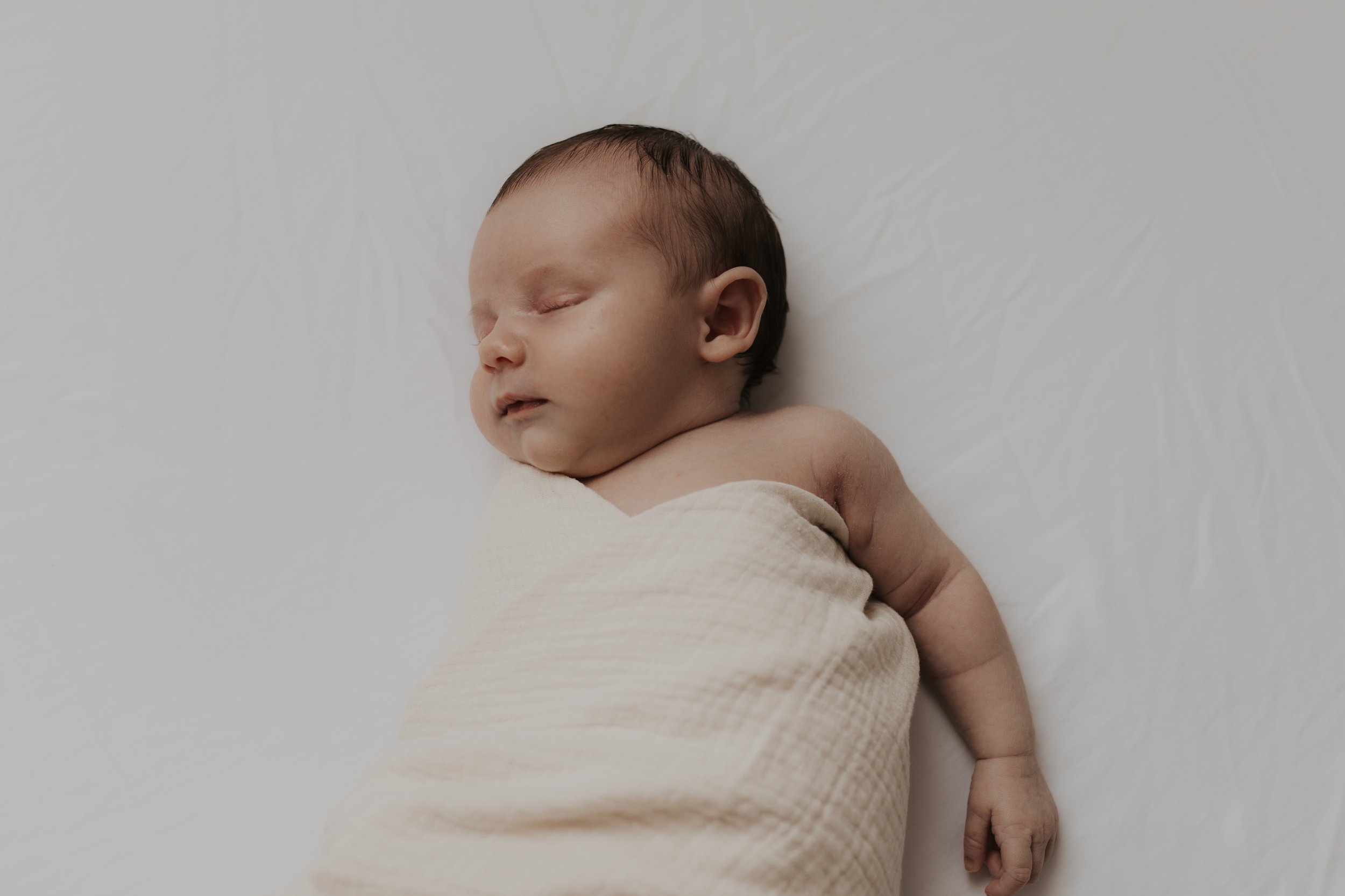 NEWBORN-13.jpg