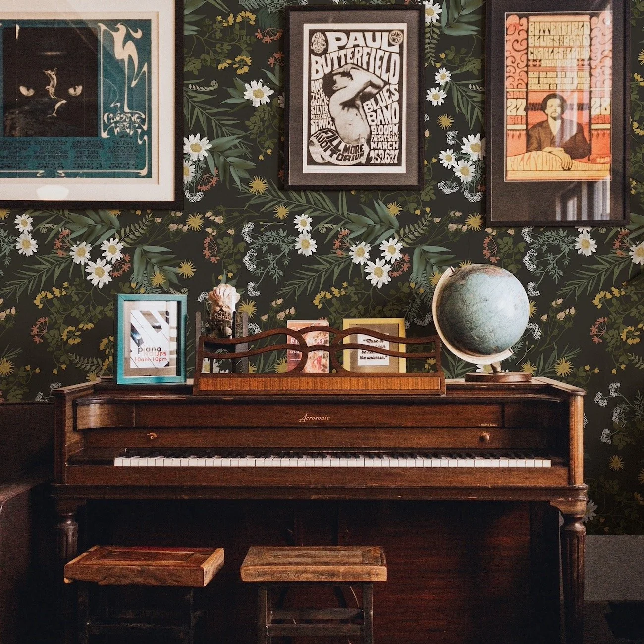 As the year winds down, I&rsquo;m really looking forward to unplugging, spending time with my family, and letting ideas simmer. After the new year, I&rsquo;ll be back in the studio creating new wallpaper and textile designs.....I'm thinking vintage d