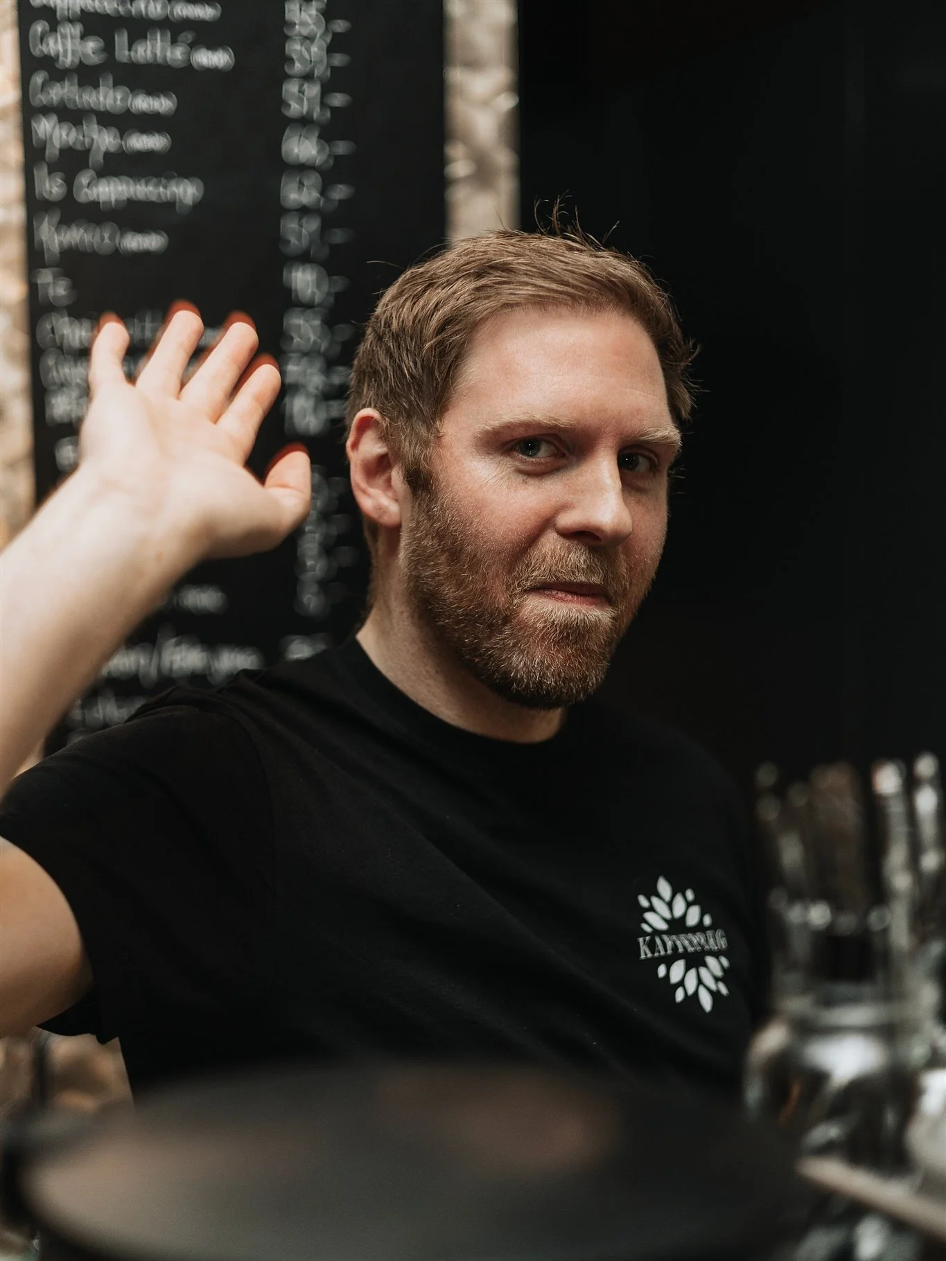 En semi-trist Fredagspreg ☕️🖤
Som dere kanskje har fått med dere, så er dette den siste offesielle åpningsdagen for Fredagspreg, som vi kjenner den. 
Thomas vil nå bare være bak kaffedisken, når det er events &am