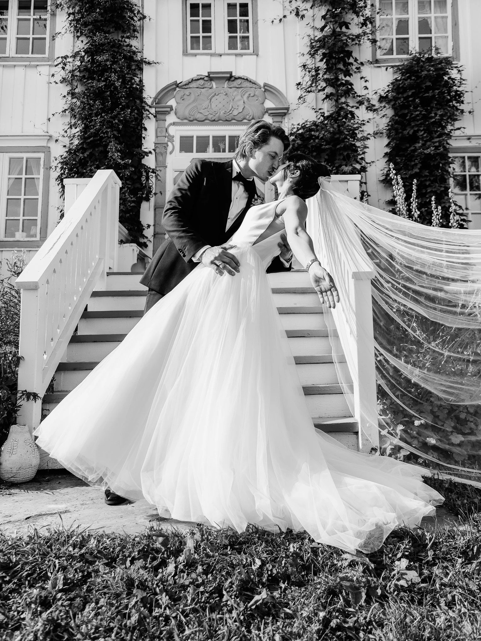 Paparazzi-CamillaNorvoll-Elin&Kim-Brudepar-49.jpg