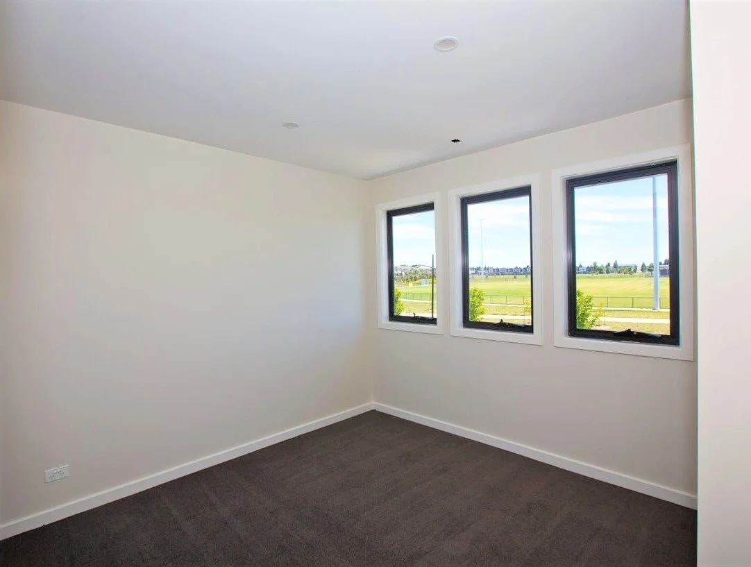 Roxburgh Park - 58 Parkfront Crescent, Roxburgh Park, VIC 3064 - Townly - 3.jpg