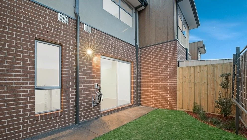 Dandenong - 6 Robert Street, Dandenong, VIC 3175 - Townly - 5.jpg