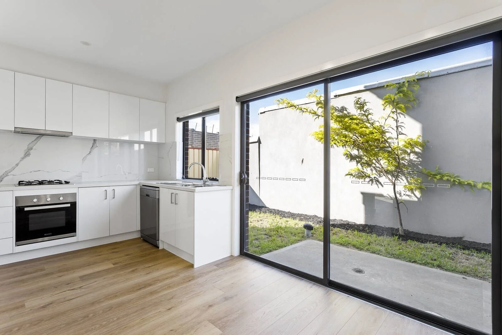 Glenroy - 73 Gowrie Street, Glenroy, VIC 3046 - Townly - 10.jpg