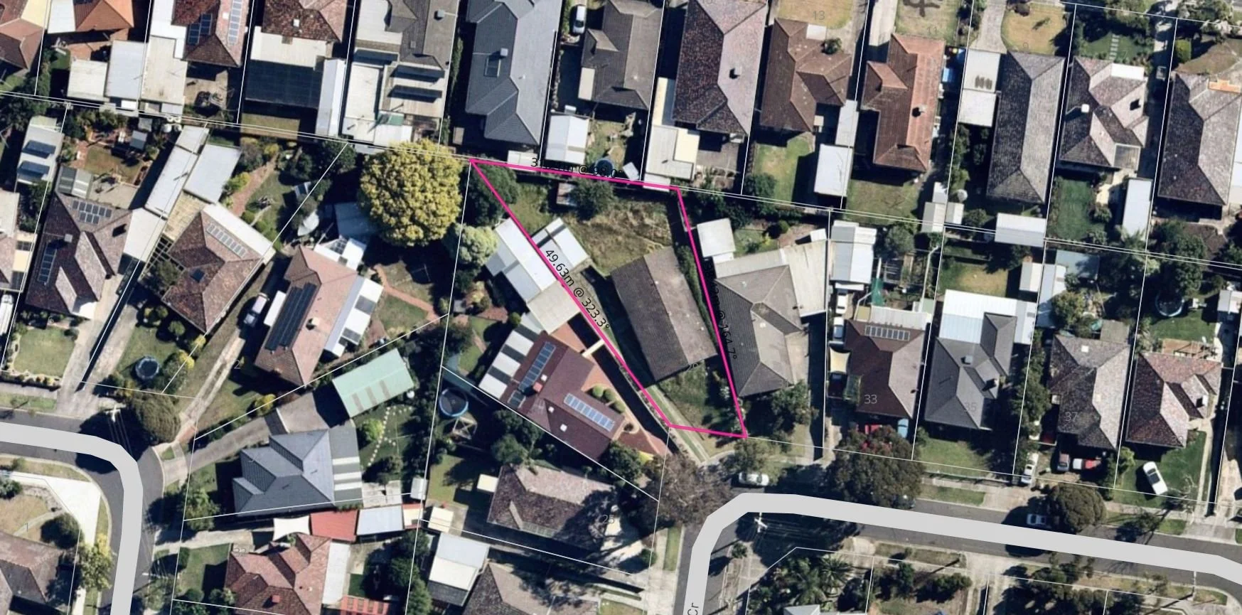 Tullamarine - 29 Christopher Crescent, Tullamarine, VIC 3043 - Townly - 2.jpg